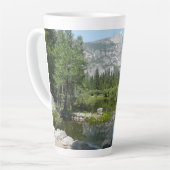 Mirror Lake Uitzicht in Yosemite National Park Latte Mok (Linkerhoek)