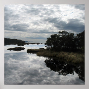 Mirror reflectie, Sarah Island, Tasmania Poster