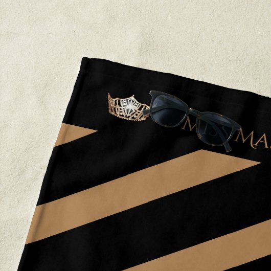 Miss America Mocha Grille Serviette de plage Crown (En situation)