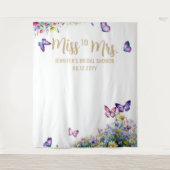 Miss Boho Butterfly Wildflower Bridal Backdrop Wandkleed (Voorkant)