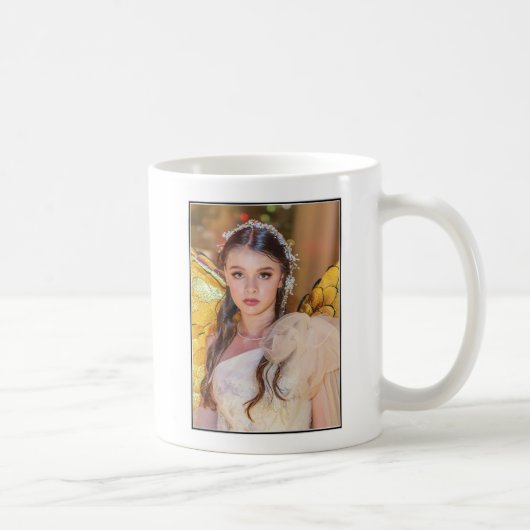 Miss Décembre 2024 Mug (Droite)