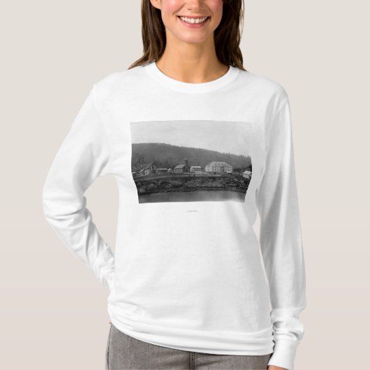 Missie van het Heilige Kruis in Yukon Alaska T-shirt (Voorkant)