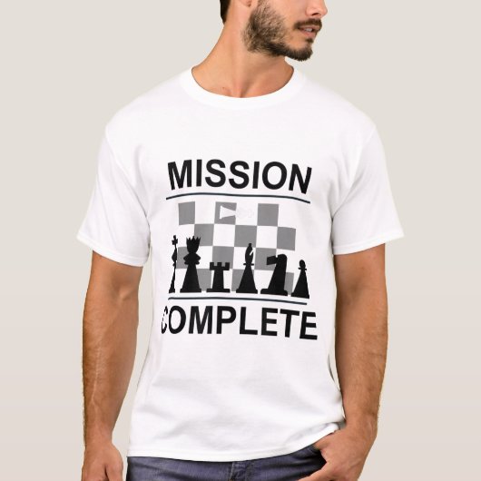 Mission Complete Chess Checkmate Design T-shirt (Voorkant)