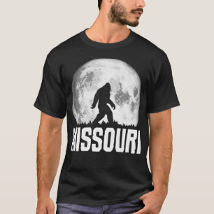 Missouri Bigfoot Moon Retro Squatch P T-shirt