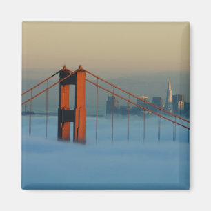 Mist rolt door de baai van San Francisco Magneet