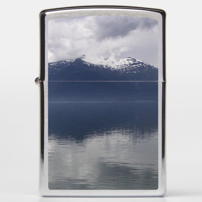 Misty Alaskan Zee in de schaduw van Blue (Voorkant)