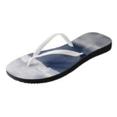 Misty Alaskan Zee in de schaduw van Blue Teenslippers (Schuin)