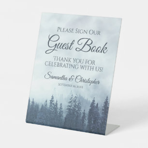 Misty Blue Pine Trees gelieve ons gastenboek te on Reclamebord Met Voetstuk