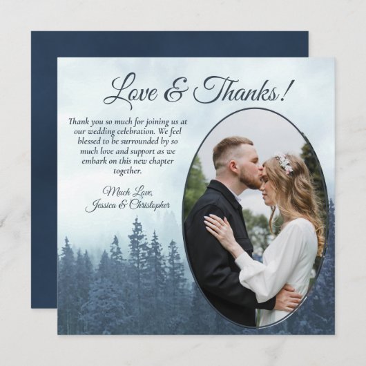 Misty Blue Pine Trees Rustic Wedding Oval Foto Bedankkaart (Voorkant / Achterkant)
