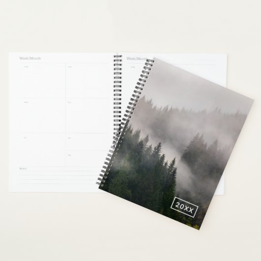 Misty Forest in de bergen Planner (Display)