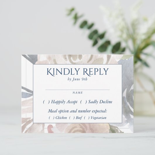 Misty Lake | Mooie zachte stoffige Hued bloemenboo RSVP Kaartje (Staand voorkant)