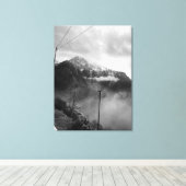 Misty Mountain Canvas Zwart & Wit Muurdecoratie (Insitu (Houten vloer))