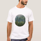 Misty pine trees forest landschap t-shirt (Voorkant)