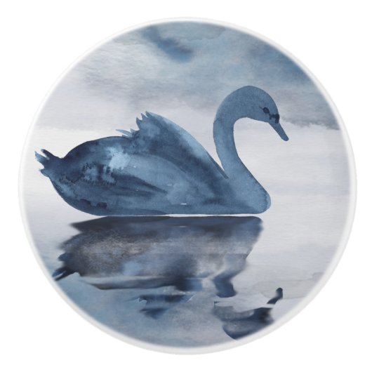 Misty Reflections | Moody Dusty Blue Swan op Lake Keramische Knop (Voorkant)