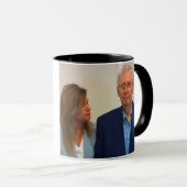 Mitch McConnell vriest weer, 11 oz Mok (Voorkant rechts)