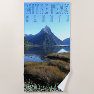 MITER PEAK SOUTH ISLAND NIEUW-ZEELAND STRANDLAKEN