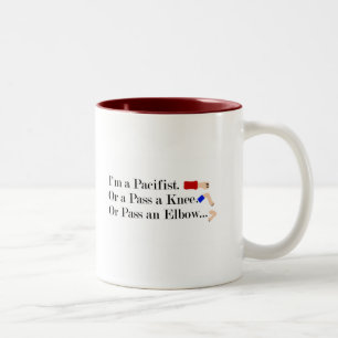 MMA Pacifist Humor Design Tweekleurige Koffiemok
