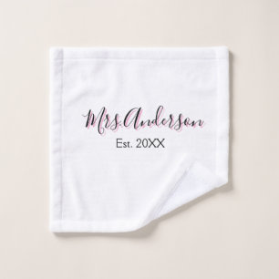 Mme ajouter nom nom de famille noir rose est année