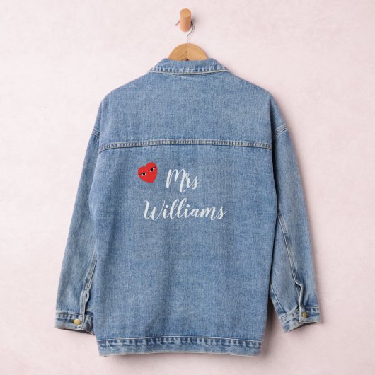 Mme avec la veste Heart Denim (Hangar)