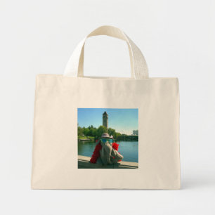 Mme Ella au parc Mini Sac fourre-tout