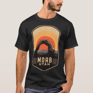 Moab Utah Zion Arches National Park Hiker L T-shirt