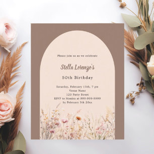 Mocha beige wilde bloemen verjaardag uitnodiging