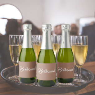 Mocha gestileerde script bruidsmeisje sparkling wijnetiket