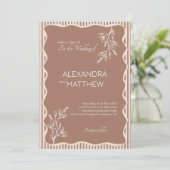 Mocha Whimsical Wavy Border Faire-part de mariage (Debout devant)