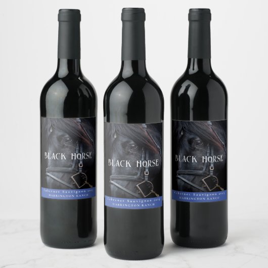 Mockup Black Horse Westerne aangepaste waslabels Wijn Etiket (Flessen)