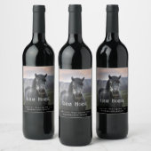 Mockup Cheval gris Étiquettes de vin personnalisés (Bouteilles)