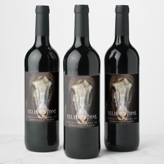 Mockup Cheval sauvage Western Étiquettes de vin pe (Bouteilles)