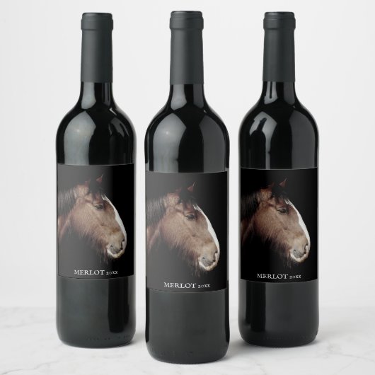 Mockup Elegant Cheval Étiquette de vin personnalis (Bouteilles)