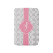Mod Gray Pattern Roze Quatrefoil Monogram Badmat (Voorkant Verticaal)