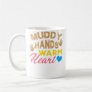 Modderige handen warm hart aardewerk liefhebber koffiemok