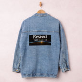 Mode met een Purpose Outside-World Style Denim Jacket (Hangar)