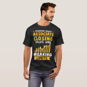 Mode Sales Associate Sluiten Sales en Breaking T-shirt (Voorkant volledig)