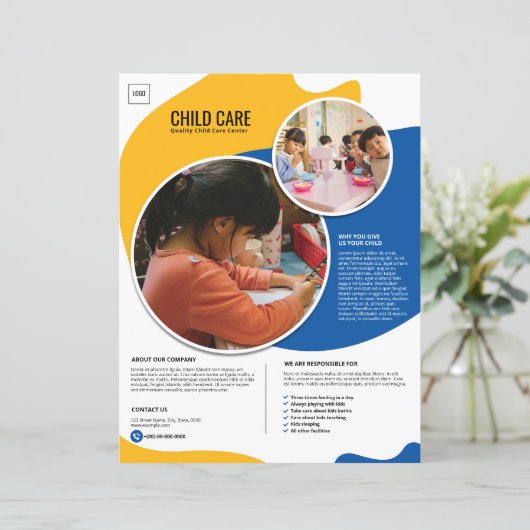 Modèle de brochure de garde d'enfants (Debout devant)