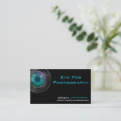 Modèle de carte de visite Lens Photographe (Debout devant)