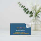 Modèle de carte de visite moderne unique (Debout devant)