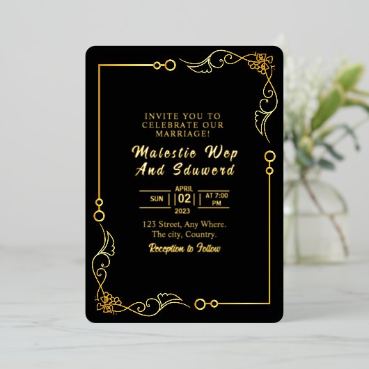 Modèle de conception Gold Foil faire-part de maria (Debout devant)