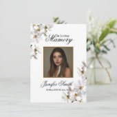 Modèle de la carte de prières funéraires florales (Debout devant)