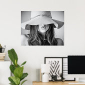Modèle de mode noir et blanc avec affiche Casquett (Bureau à domicile)