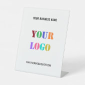 Modèle de panneau piédestal avec texte de logo d'e (Recto)