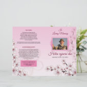 Modèle du programme funéraire floral imprimable (Debout devant)