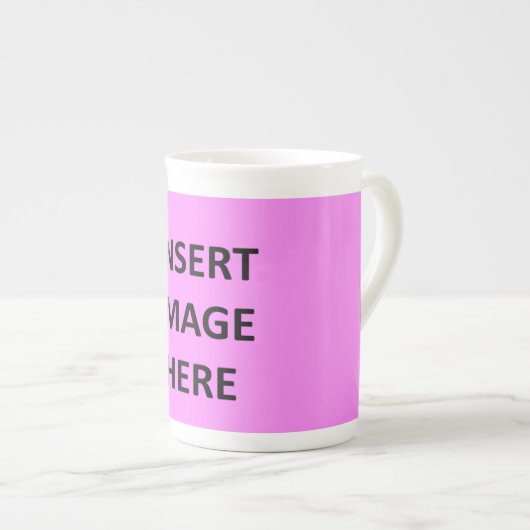 Modèle fait sur commande de tasse de porcelaine (Devant droit)