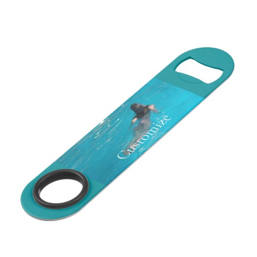 Modèle féminin natation Thunder_Cove (Devant angulaire)