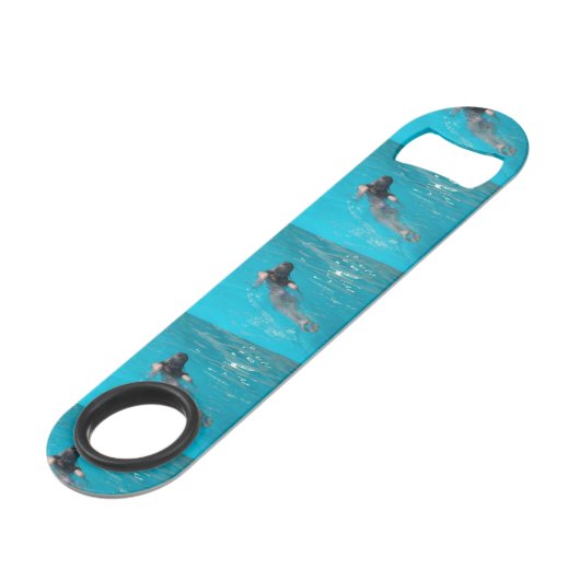 Modèle féminin natation Thunder_Cove (Dos Angle)