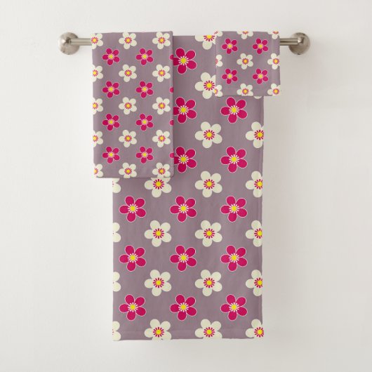 Modèle floral de pourpre et de fleurs blanches sur (En situation)