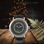 Modèle Floral d'or noir personnalisé Monogramme<br><div class="desc">Ce Monogrammed Initial magnifiquement conçu WATCH avec un grand motif floral or sur arrière - plan noir ferait un grand cadeau pour lui pour toute occasion. Vous trouverez une cravate assortie, un briquet, des chaussettes et des liens menottes avec ce motif floral tendance. Il a été soigneusement travaillé et peint...</div>