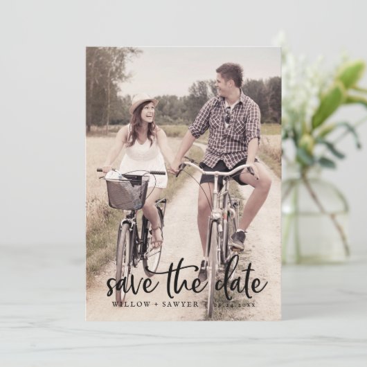 Modèle photo de lumière de script rustique Enregis (Debout devant)